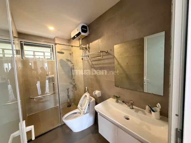 Chính chủ cho thuê căn hộ nội thất cao cấp, tiện nghi, để ô tô miễn ph