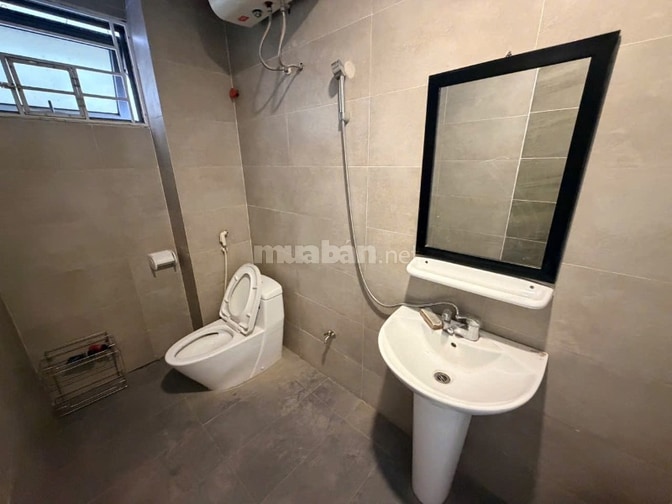 Chính chủ cho thuê căn hộ nội thất cao cấp, tiện nghi, để ô tô miễn ph