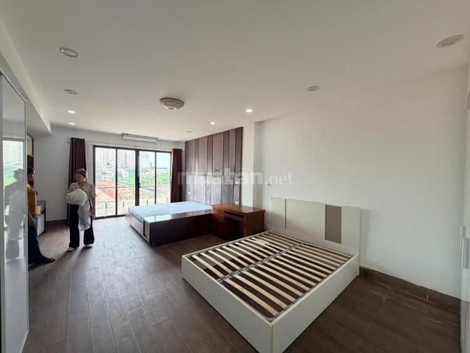 Chính chủ cho thuê căn hộ nội thất cao cấp, tiện nghi, để ô tô miễn ph