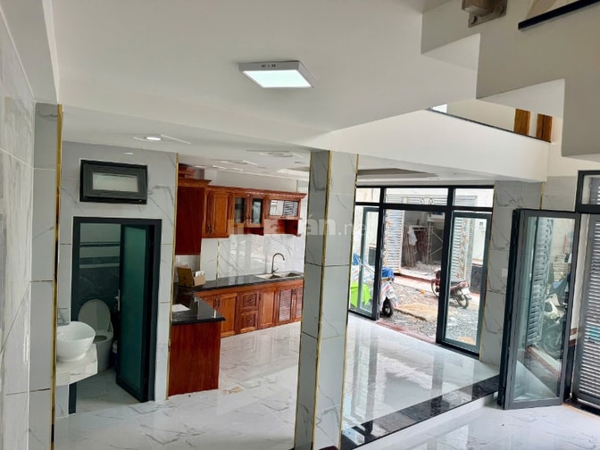 Nhà phố ngang 8M - Không gian sống khác biệt tại Pearl Riverside Q8