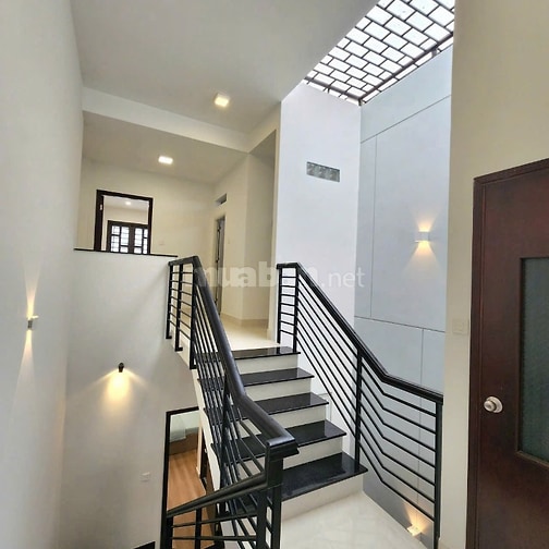 Bán Nhà Mặt Tiền Quận 7 Cư Xá Ngân Hàng 4x19 4 Tầng Vị Trí Kinh Doanh
