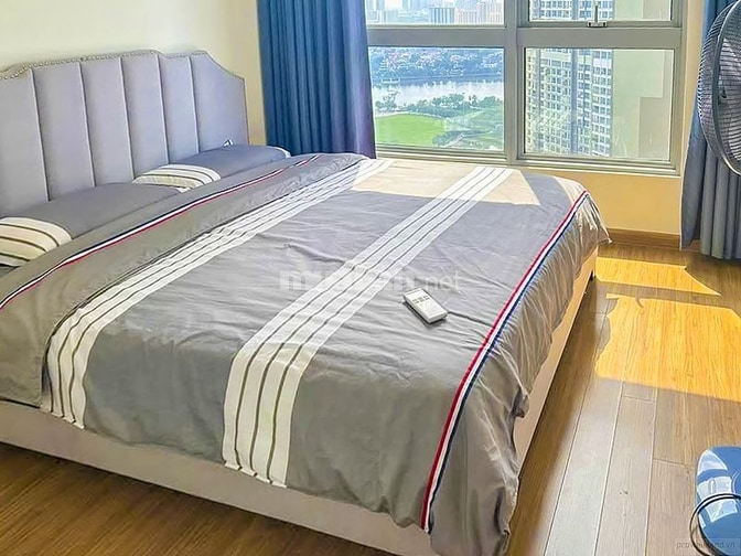 Căn hộ bán Vinhomes Central Park 3 phòng ngủ tầng cao view LM81 108m2