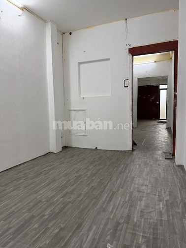 Chia sẻ mặt bằng kinh doanh lầu 1 và lầu 2 nhà mặt tiền đường 3/2