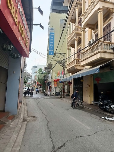 Bán nhà C4 mặt phố Yên Duyên, dt 84m2, kinh doanh tốt, giá 23.5 tỷ