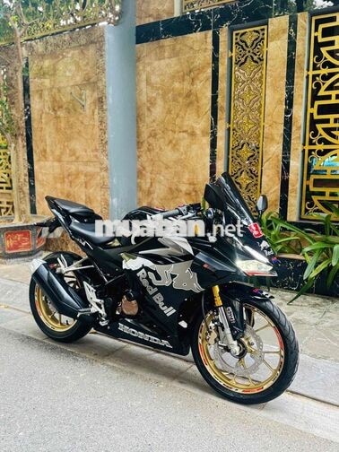 Honda CBR 150R abs 2025 Đen JAPAN xe lướt mới