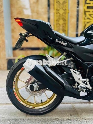 Honda CBR 150R abs 2025 Đen JAPAN xe lướt mới