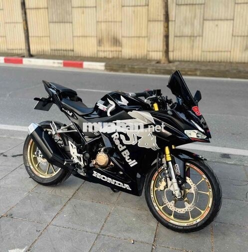 Honda CBR 150R abs 2025 Đen JAPAN xe lướt mới