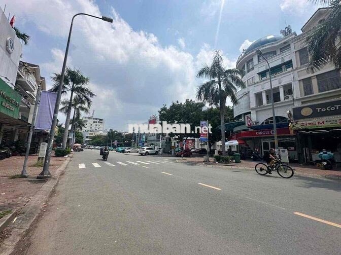 cho thuê nhà:5x25_3lầu,7PN mặt tiền Trần Trọng Cung,p.T.T.Đông,Q7(củ)