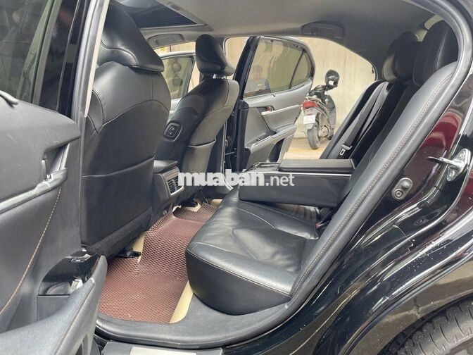 CAMRY 2.5Q 2020 -TẠI HÃNG TOYOTA SURE-GIÁ CÒN GIẢM