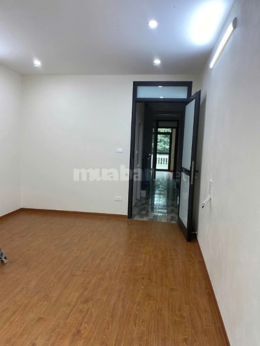 Chỉ 16 triệu -  Cạnh Mặt Phố Hoàng Quốc Việt - Ô Tô Vào Nhà - 195m2