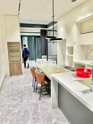 Cho Thuê Nhà Đẹp Sẵn Nội Thất gần Tân Phú