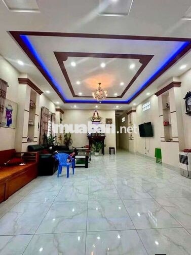 MẶT TIỀN KD ĐÔNG ĐÚC,DT5,5*37m,3LAU,5PN,6WC,NGAY GẦN CAO ĐẲNG ĐIỆN LỰC