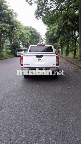 Nissan Navara Trắng Xe bán tải