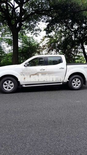 Nissan Navara Trắng Xe bán tải