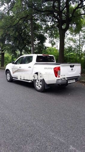 Nissan Navara Trắng Xe bán tải