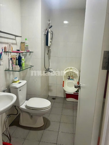chung cư Đông Hải, Tô Ký, Q12: 6,5triệu, có nội thất, 2PN, 2WC