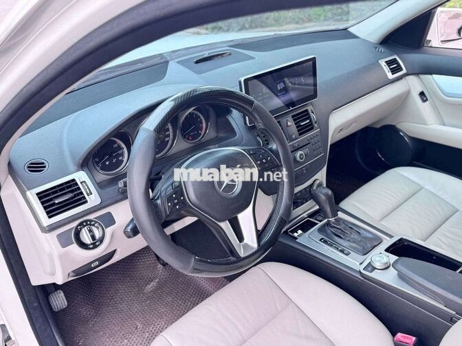 Mercedes Benz C 200 2010 Trắng 14 vạn