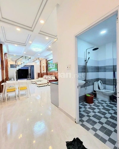 Vỡ Nợ Bán gấp nhà DT 60m2/ 835 Triệu Đường Bông Sao Q. 8 gần chợ - SHR