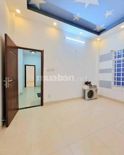Vỡ Nợ Bán gấp nhà DT 60m2/ 835 Triệu Đường Bông Sao Q. 8 gần chợ - SHR