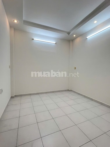Nhà nguyên căn HXH Nguyễn Trãi. DT 3,5x14m, 4 tầng ST