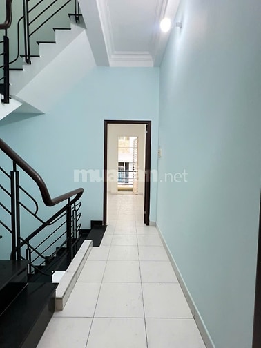Nhà nguyên căn HXH Nguyễn Trãi. DT 3,5x14m, 4 tầng ST