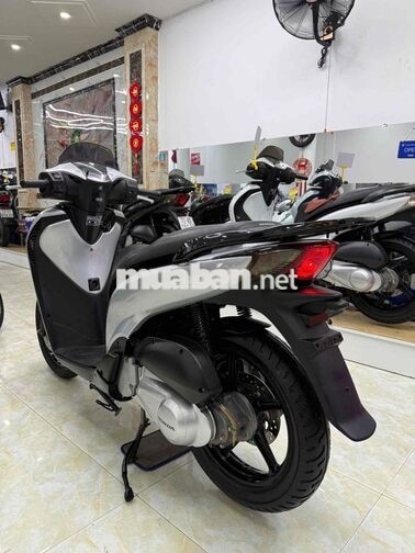 Honda SH 125 Ý 2010 Bạc
