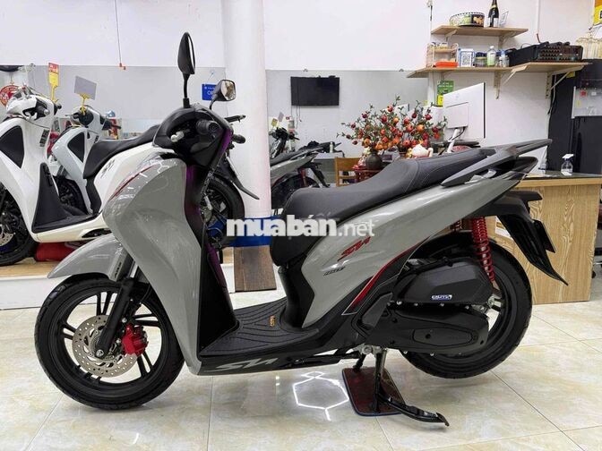 Honda SH160i ABS 2024 Xám xi măng 9072 km