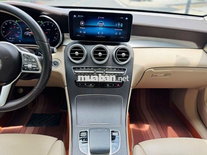 Mercedes GLC300 AMG 4MATIC 2022 Đỏ 68.000 miles