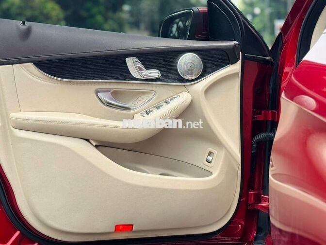 Mercedes GLC300 AMG 4MATIC 2022 Đỏ 68.000 miles