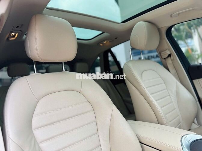 Mercedes GLC300 AMG 4MATIC 2022 Đỏ 68.000 miles