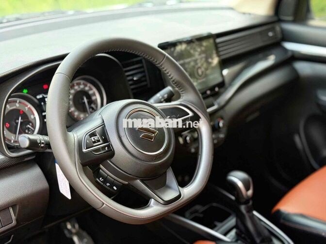 Suzuki XL7 2023 Trắng Xe BIỂN TRẮNG FULL HÃNG
