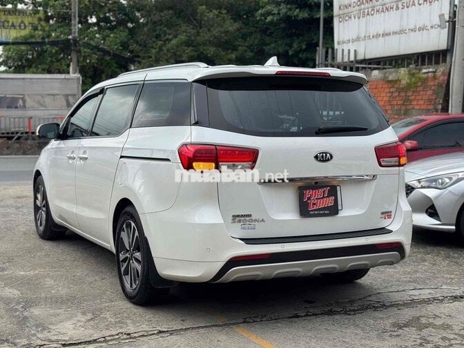 KIA Sedona 2017 7 chỗ Trắng 92.000km