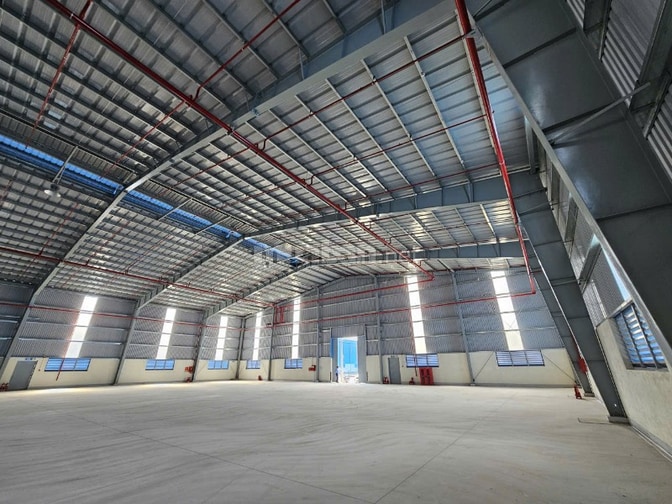 Cho thuê nhà xưởng 1800m2 KCN Hoàng Gia, giá chỉ 180tr/tháng