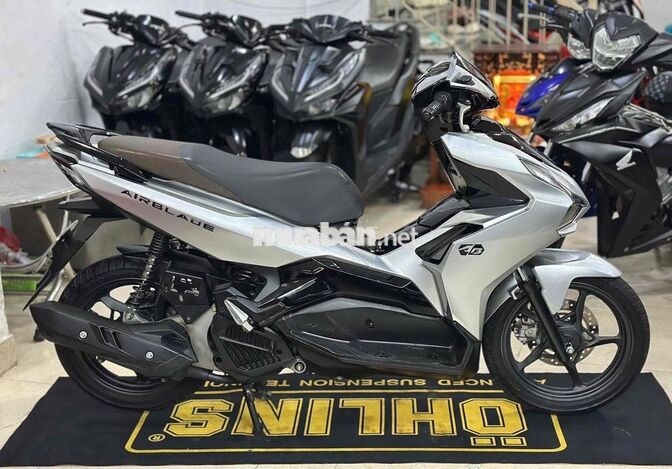Honda Air Blade 150 Bạc Poche.Xe khỏi bàn.BSTP