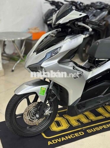 Honda Air Blade 150 Bạc Poche.Xe khỏi bàn.BSTP