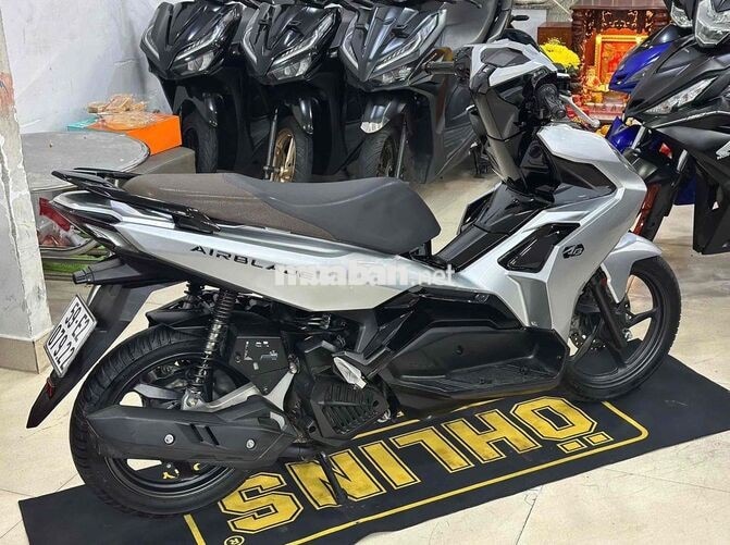 Honda Air Blade 150 Bạc Poche.Xe khỏi bàn.BSTP