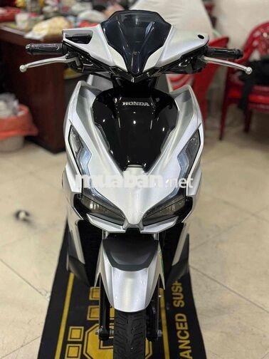 Honda Air Blade 150 Bạc Poche.Xe khỏi bàn.BSTP