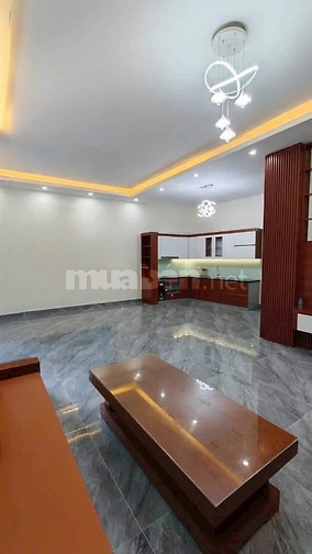 Hiếm nhà mặt tiền quận 2 chủ bán gấp