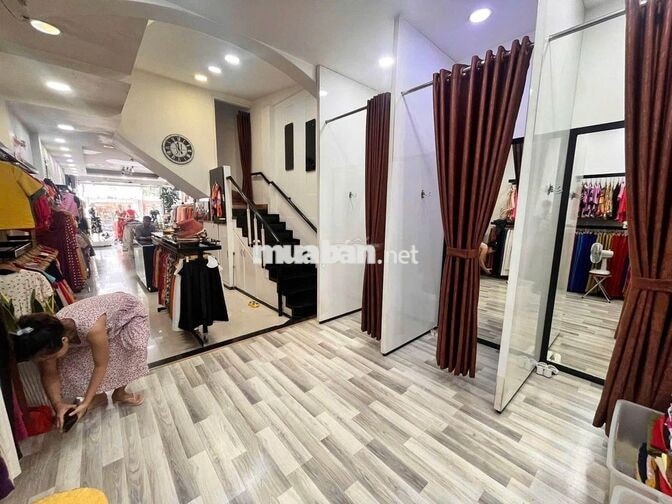 MẶT TIỀN HAI BÀ TRƯNG - NHÀ THỜ TÂN ĐỊNH - 4,3x20m - 3 TẦNG - 70 TRIỆU