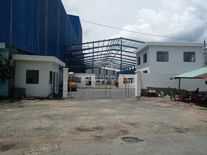 Cho thuê/Bán xưởng 2.426m2 - 2.754m2 KCN Thủ Thừa Bến Lức Long An