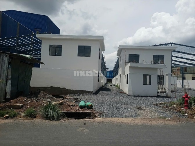 Cho thuê/Bán xưởng 2.426m2 - 2.754m2 KCN Thủ Thừa Bến Lức Long An