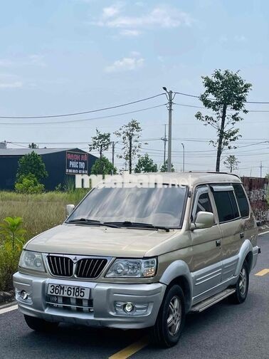 Mitsubishi Jolie 8 chỗ Vàng cát