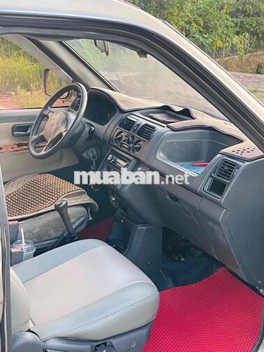 Mitsubishi Jolie 8 chỗ Vàng cát