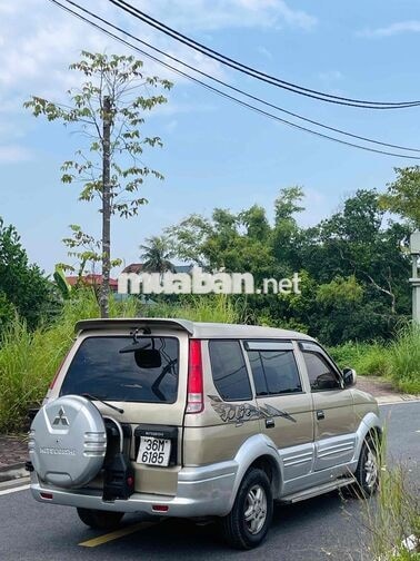 Mitsubishi Jolie 8 chỗ Vàng cát