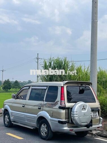 Mitsubishi Jolie 8 chỗ Vàng cát