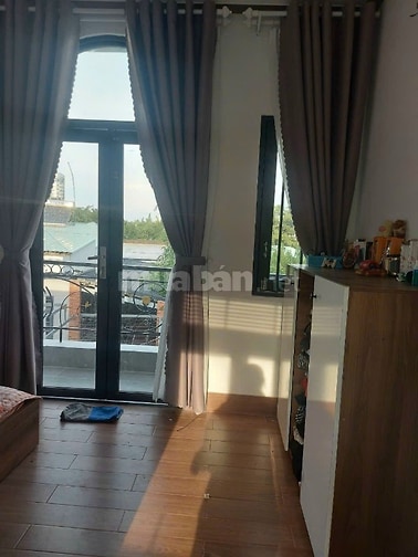 Bán nhà hai mặt tien hẻm, hẻm thông gần chợ và siêu thị 
