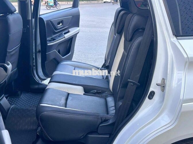 Toyota Veloz Cross 2022 Top 1 chủ bao zin chếch