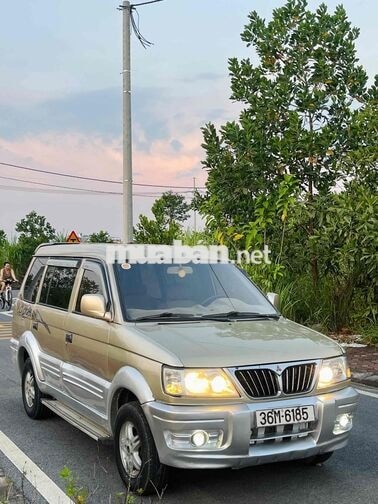 Mitsubishi Jolie 8 chỗ Vàng cát