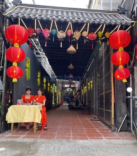 Cần sang lại nhà hàng phòng trà mặt tiền Trường Chinh Q.Tân Bình