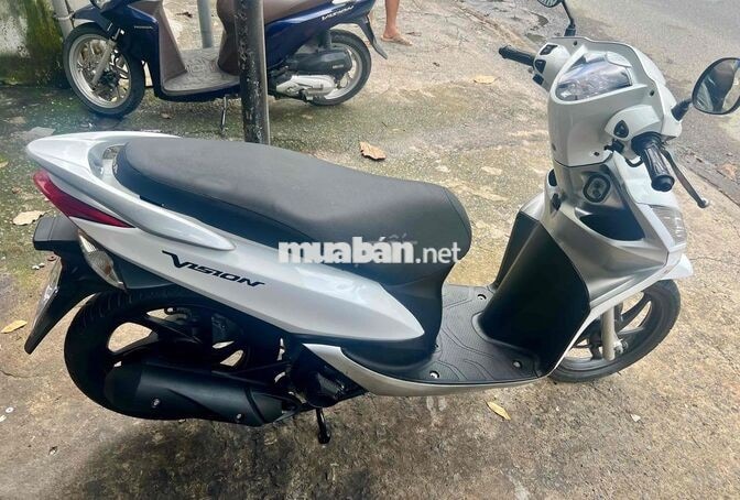 Honda Vision Trắng 2012